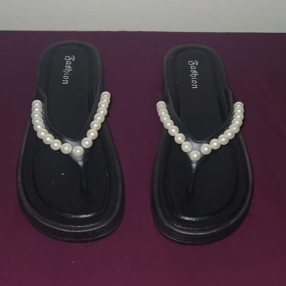 Fashion Faux Pearls Thong Slides Size 8 - Picture 1 of 6